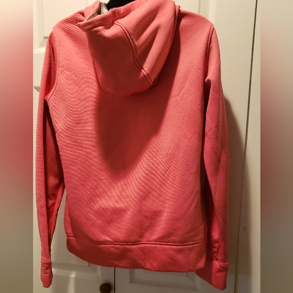 UNDER ARMOUR girl's pink with mossy oak design hoodie - Picture 2 of 5